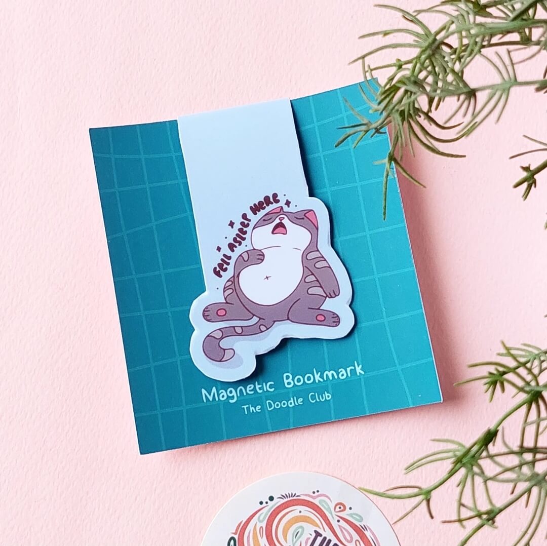 Sleepy cat - feel Asleep here - magnetic Bookmarks