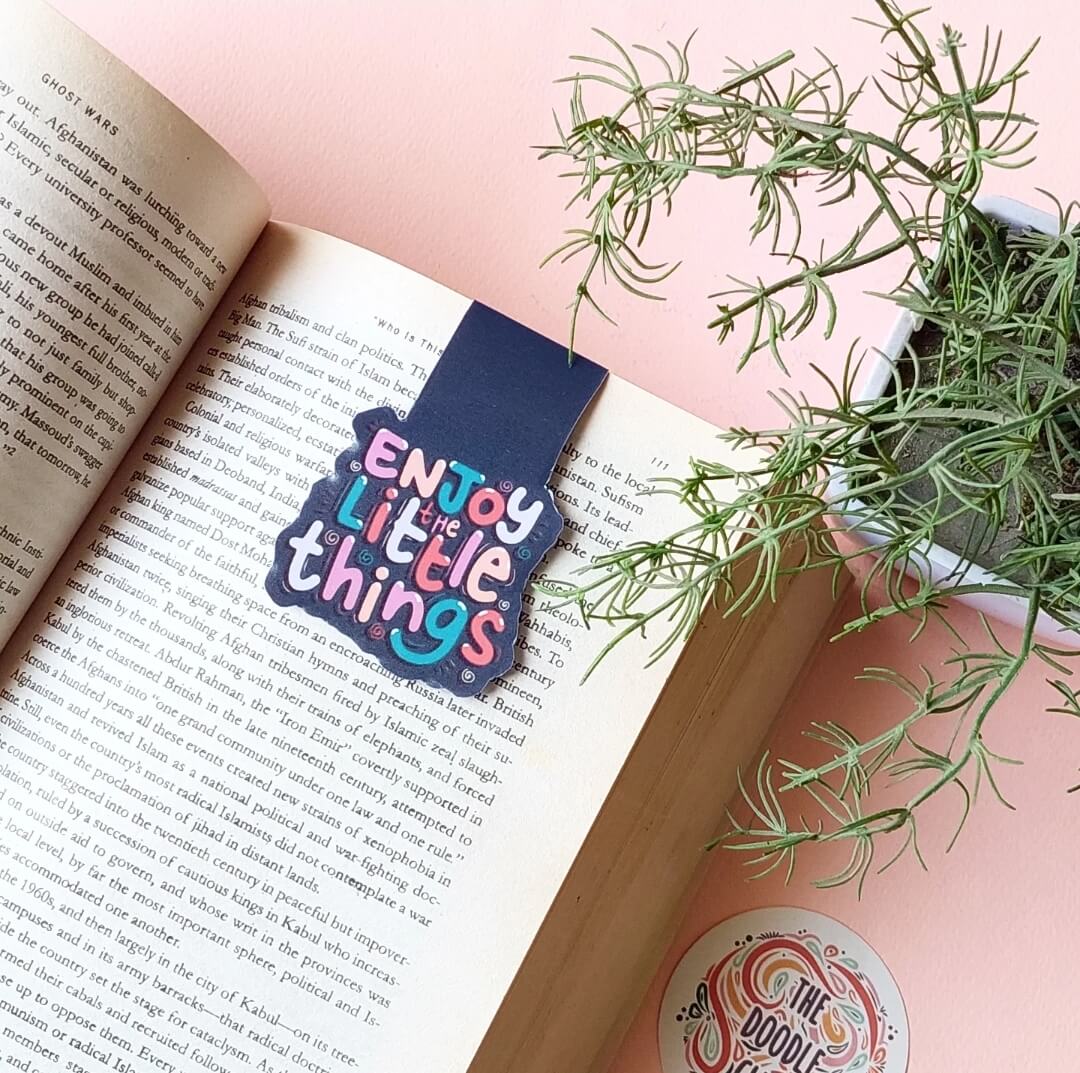Enjoy the little things Magnetic bookmark