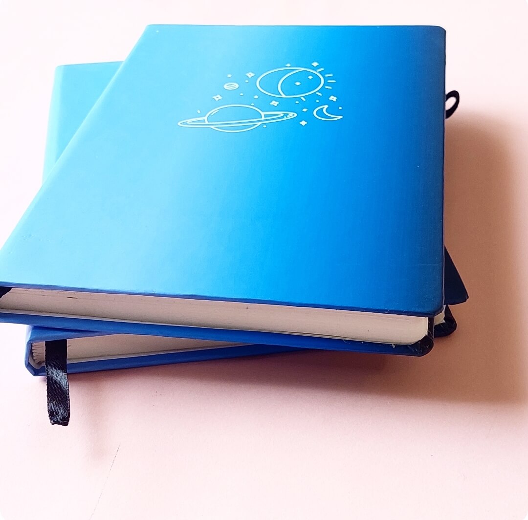Minimalistic Space Doodle Gradient Journal